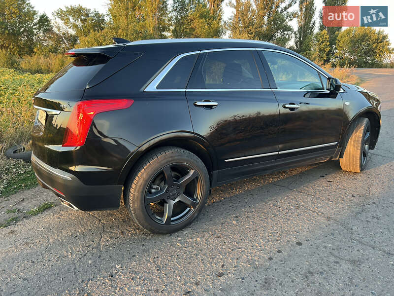 Внедорожник / Кроссовер Cadillac XT5 2018 в Харькове