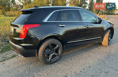 Внедорожник / Кроссовер Cadillac XT5 2018 в 