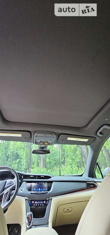 Внедорожник / Кроссовер Cadillac XT5 2018 в Киеве фото 4 Внедорожник / Кроссовер Cadillac XT5 2018 в Киеве