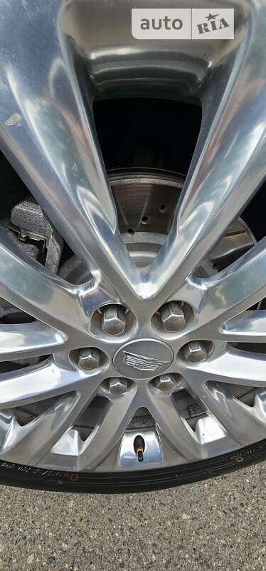 Внедорожник / Кроссовер Cadillac XT5 2018 в Киеве фото 35 Внедорожник / Кроссовер Cadillac XT5 2018 в Киеве