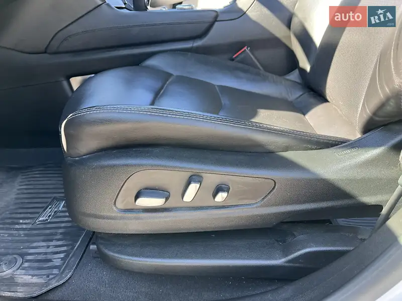 Cadillac XT5 2019 VIN 1GYKNCRS1LZ141976 фото оголошення 27 з 76