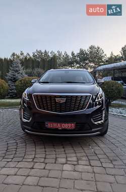 Внедорожник / Кроссовер Cadillac XT5 2021 в 