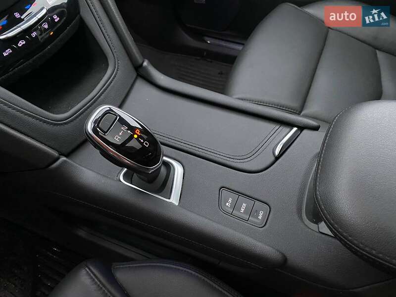 Внедорожник / Кроссовер Cadillac XT5 2019 в Львове