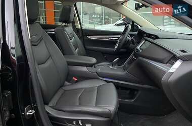 Внедорожник / Кроссовер Cadillac XT5 2019 в 