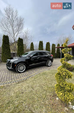 Внедорожник / Кроссовер Cadillac XT5 2016 в 
