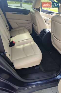 Внедорожник / Кроссовер Cadillac XT5 2018 в 