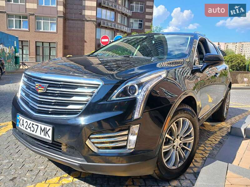 Внедорожник / Кроссовер Cadillac XT5 2017 в Киеве