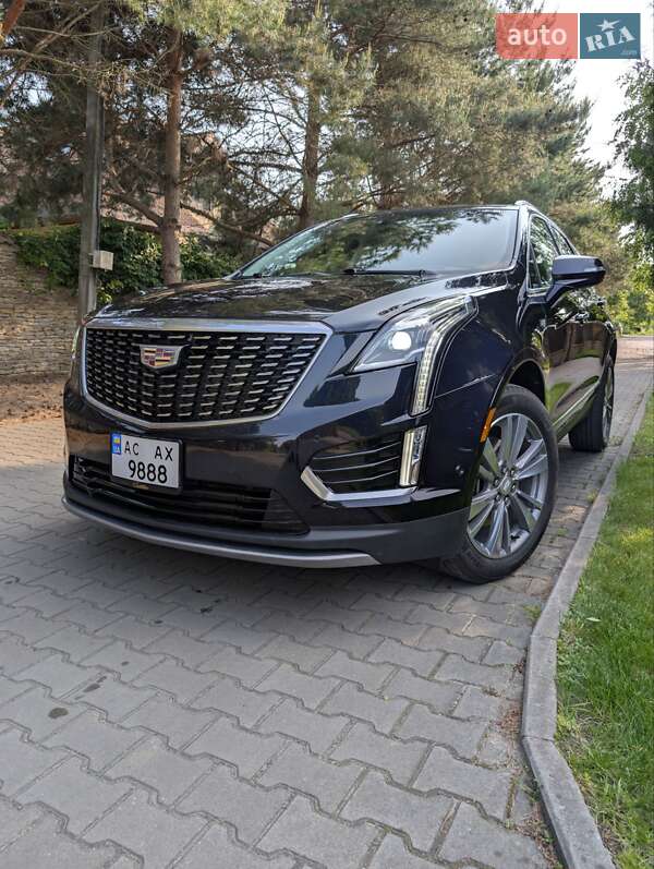 Внедорожник / Кроссовер Cadillac XT5 2021 в 