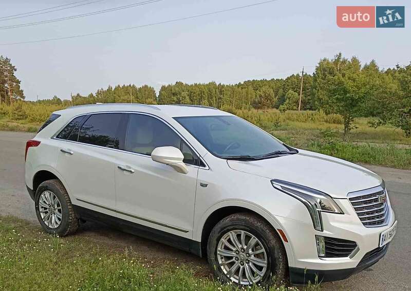 Внедорожник / Кроссовер Cadillac XT5 2018 в 