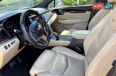 Внедорожник / Кроссовер Cadillac XT5 2017 в 