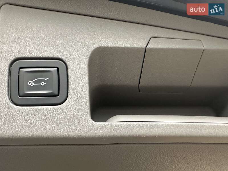 Позашляховик / Кросовер Cadillac XT5 2018 в Києві