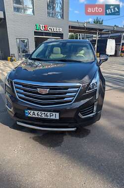 Внедорожник / Кроссовер Cadillac XT5 2016 в 