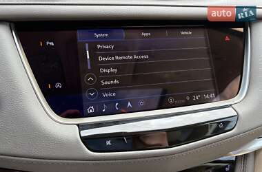 Внедорожник / Кроссовер Cadillac XT5 2021 в 