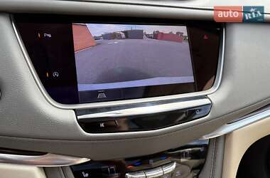 Внедорожник / Кроссовер Cadillac XT5 2021 в 