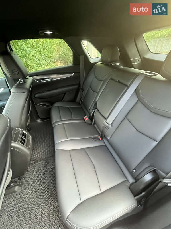 Внедорожник / Кроссовер Cadillac XT5 2019 в Черкассах