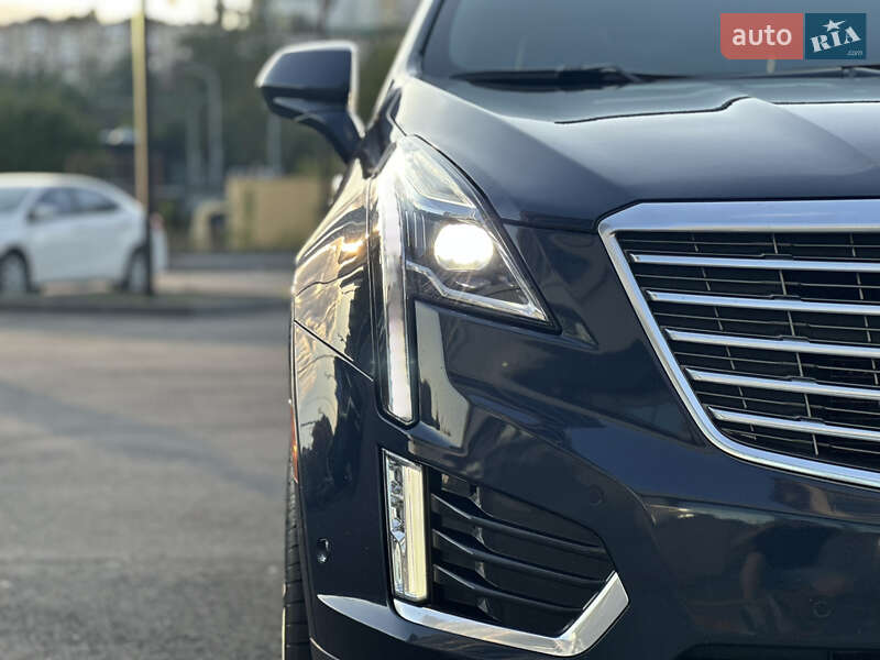 Позашляховик / Кросовер Cadillac XT5 2017 в Дніпрі