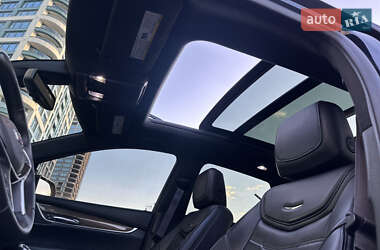Внедорожник / Кроссовер Cadillac XT5 2017 в 