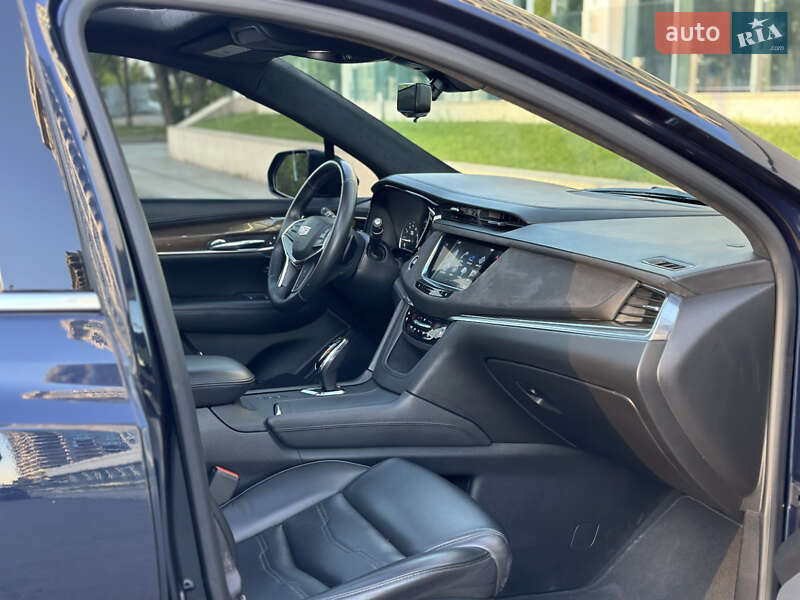 Позашляховик / Кросовер Cadillac XT5 2017 в Дніпрі
