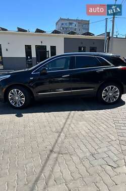 Внедорожник / Кроссовер Cadillac XT5 2017 в 