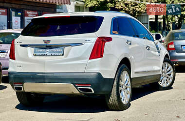 Внедорожник / Кроссовер Cadillac XT5 2017 в 