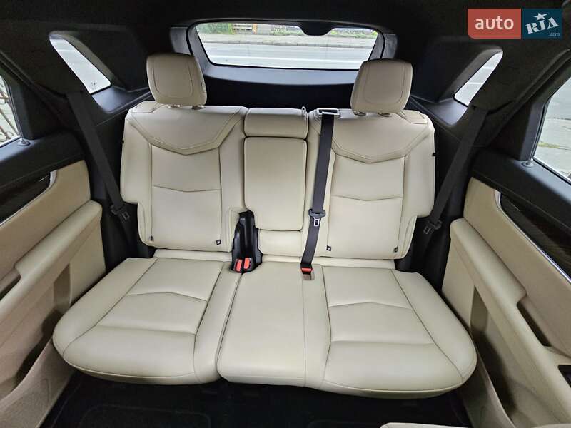 Внедорожник / Кроссовер Cadillac XT5 2019 в Кременчуге