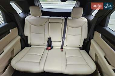 Внедорожник / Кроссовер Cadillac XT5 2019 в 