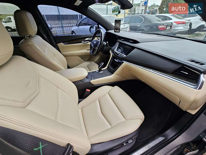 Внедорожник / Кроссовер Cadillac XT5 2019 в Кременчуге