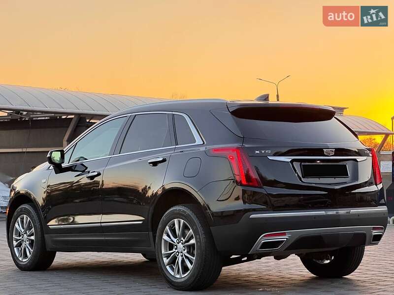 Внедорожник / Кроссовер Cadillac XT5 2021 в Запорожье
