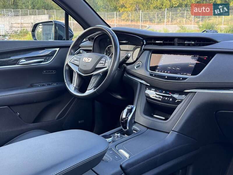 Внедорожник / Кроссовер Cadillac XT5 2021 в Запорожье