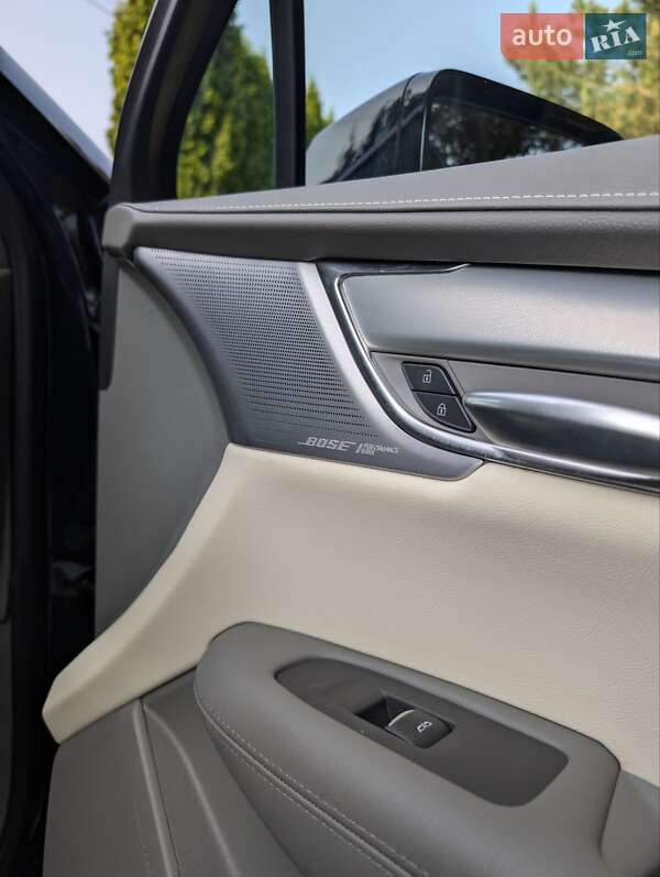 Внедорожник / Кроссовер Cadillac XT5 2021 в Луцке