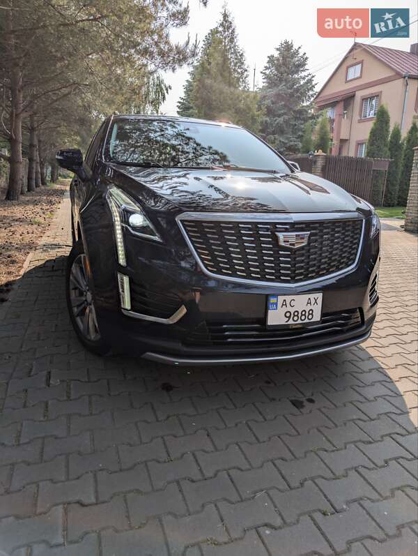 Внедорожник / Кроссовер Cadillac XT5 2021 в Луцке