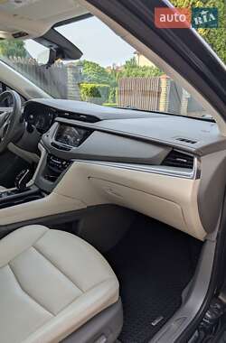 Внедорожник / Кроссовер Cadillac XT5 2021 в 