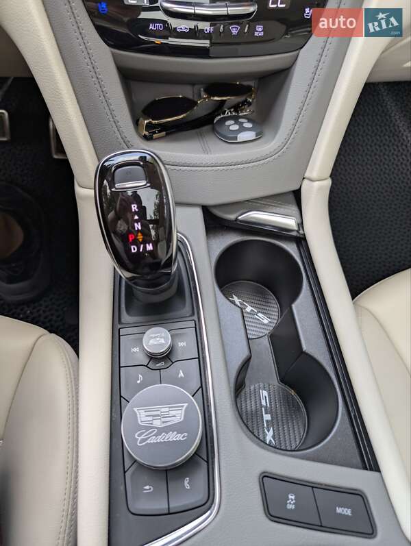 Внедорожник / Кроссовер Cadillac XT5 2021 в Луцке