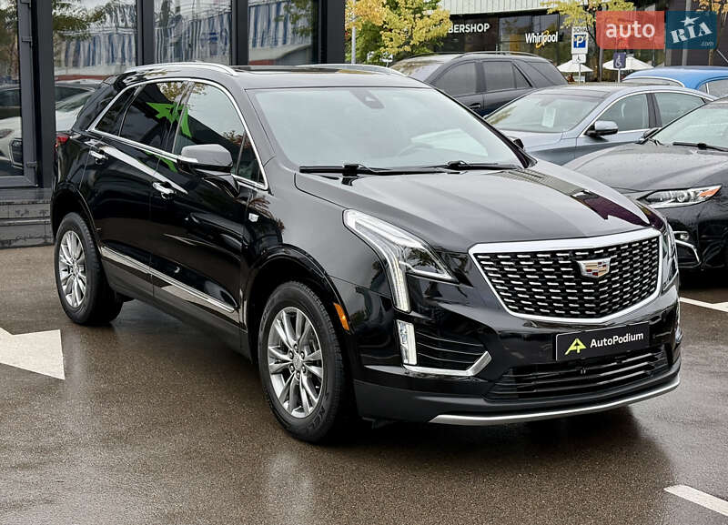 Внедорожник / Кроссовер Cadillac XT5 2021 в Киеве
