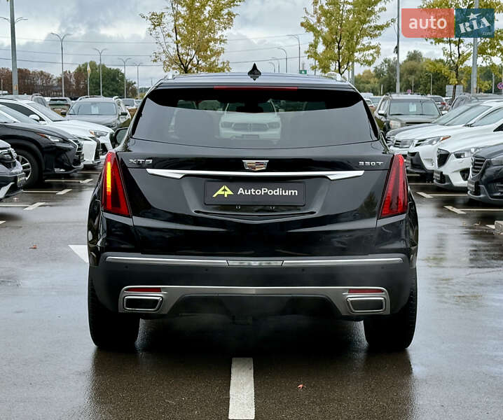 Внедорожник / Кроссовер Cadillac XT5 2021 в Киеве