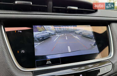 Внедорожник / Кроссовер Cadillac XT5 2021 в 