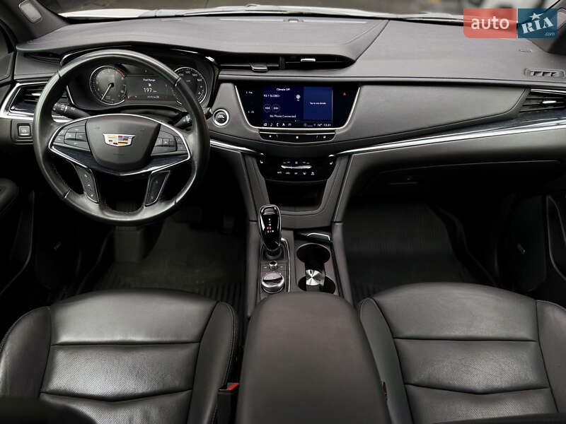 Внедорожник / Кроссовер Cadillac XT5 2021 в Харькове