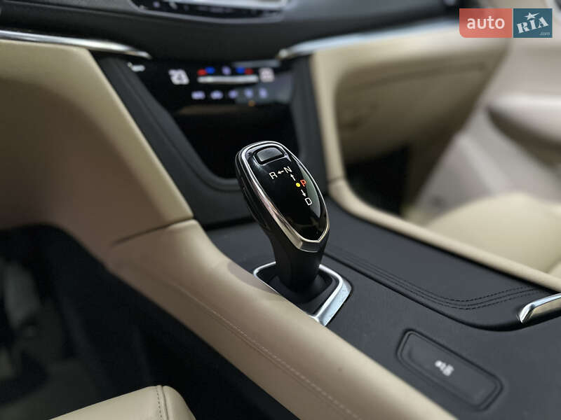 Внедорожник / Кроссовер Cadillac XT5 2019 в Шептицькому