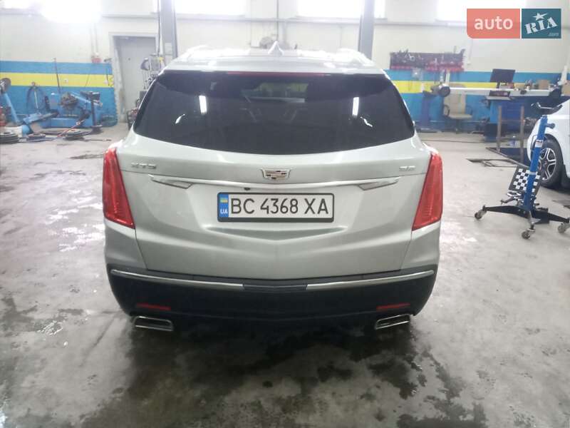 Внедорожник / Кроссовер Cadillac XT5 2019 в Шептицькому