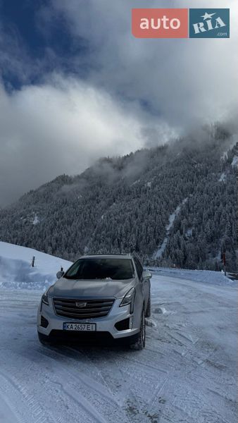 Внедорожник / Кроссовер Cadillac XT5 2018 в Киеве