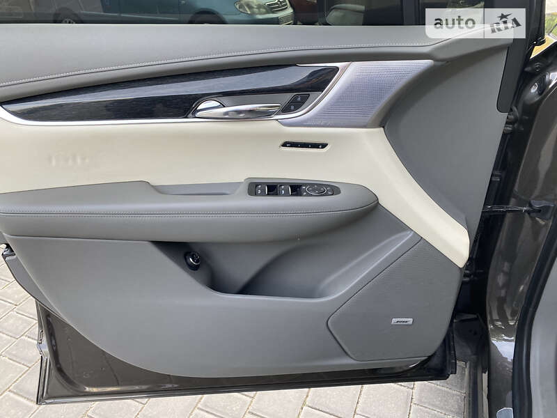 Внедорожник / Кроссовер Cadillac XT6 2019 в Одессе