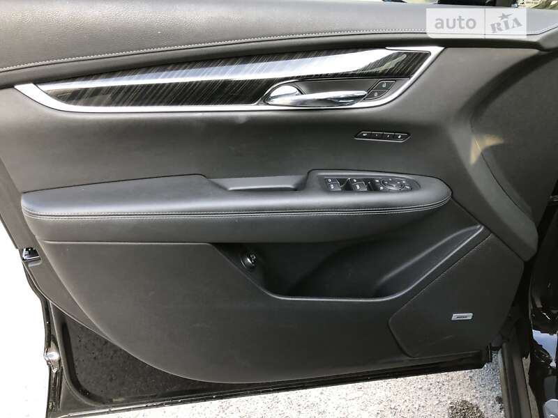 Внедорожник / Кроссовер Cadillac XT6 2020 в Днепре