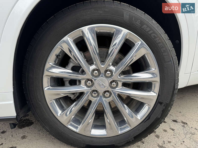 Универсал Cadillac XT6 2022 в Днепре