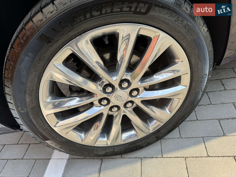 Внедорожник / Кроссовер Cadillac XT6 2019 в Киеве