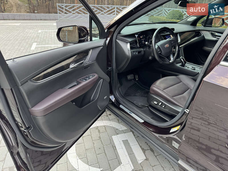 Внедорожник / Кроссовер Cadillac XT6 2019 в Киеве