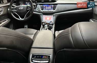 Позашляховик / Кросовер Cadillac XT6 2021 в 