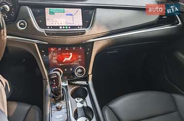 Позашляховик / Кросовер Cadillac XT6 2021 в 