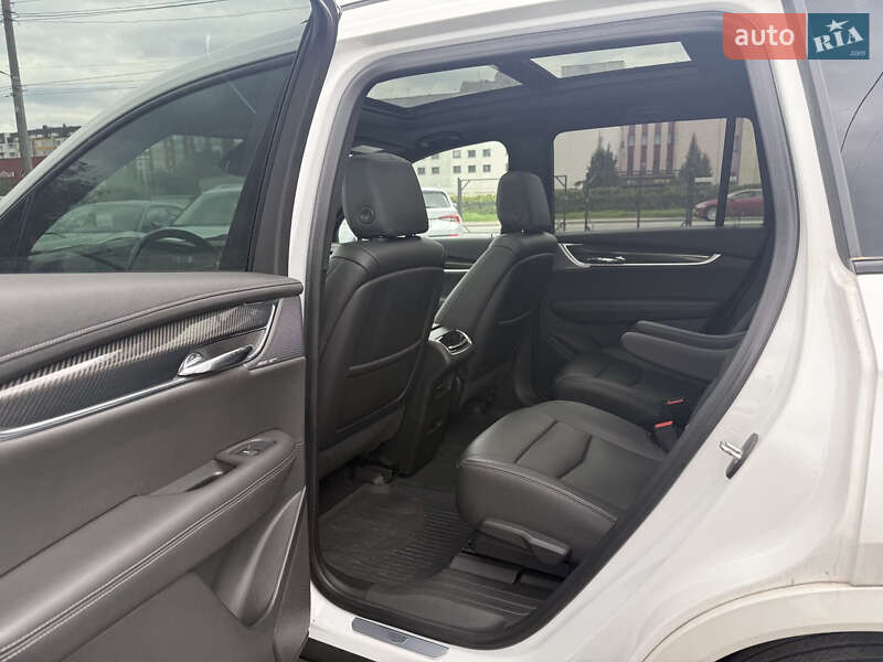 Внедорожник / Кроссовер Cadillac XT6 2020 в Хмельницком