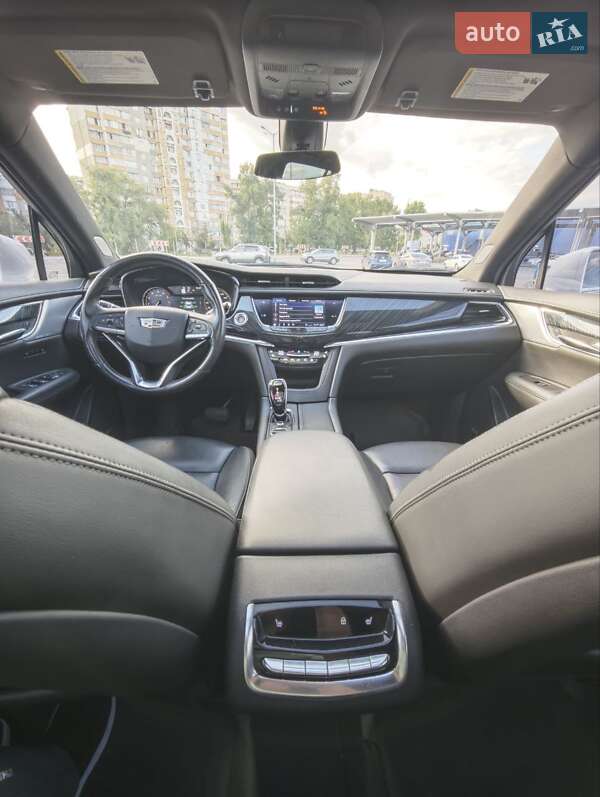 Внедорожник / Кроссовер Cadillac XT6 2019 в Киеве