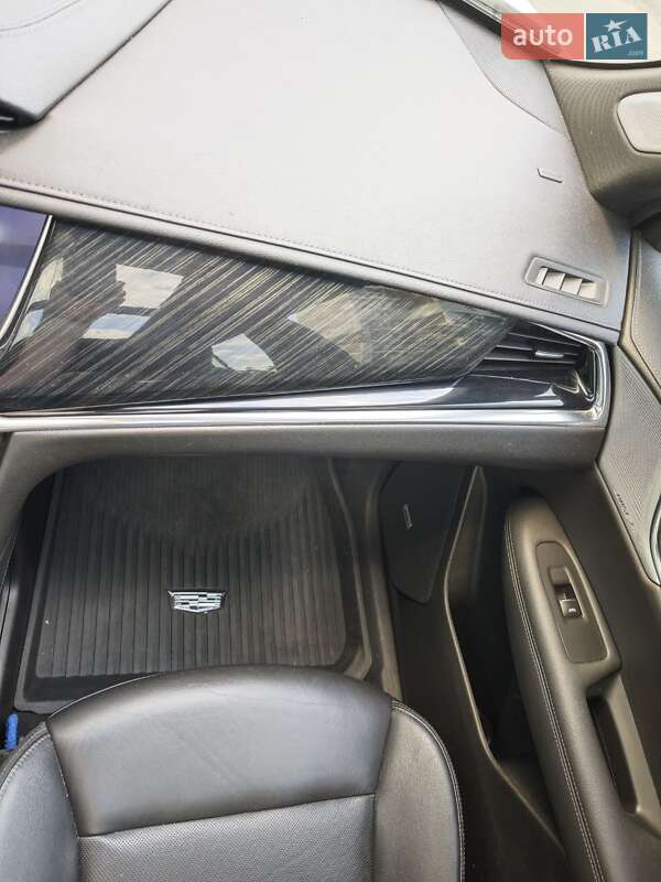 Внедорожник / Кроссовер Cadillac XT6 2019 в Киеве